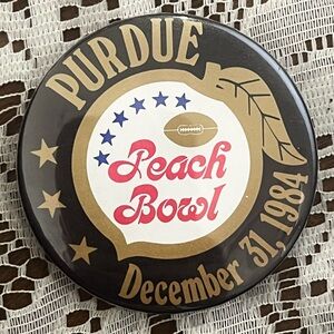 Purdue Boilermakers December 31, 1984 Peach Bowl pinback button